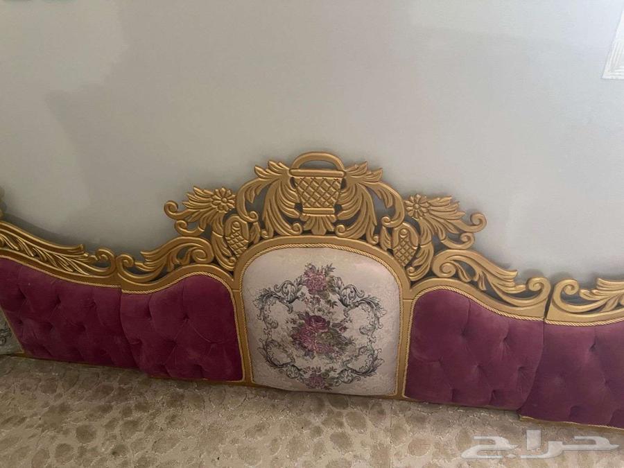 مساند مع 6 تكايات للبيع المستعجل64433980261634111