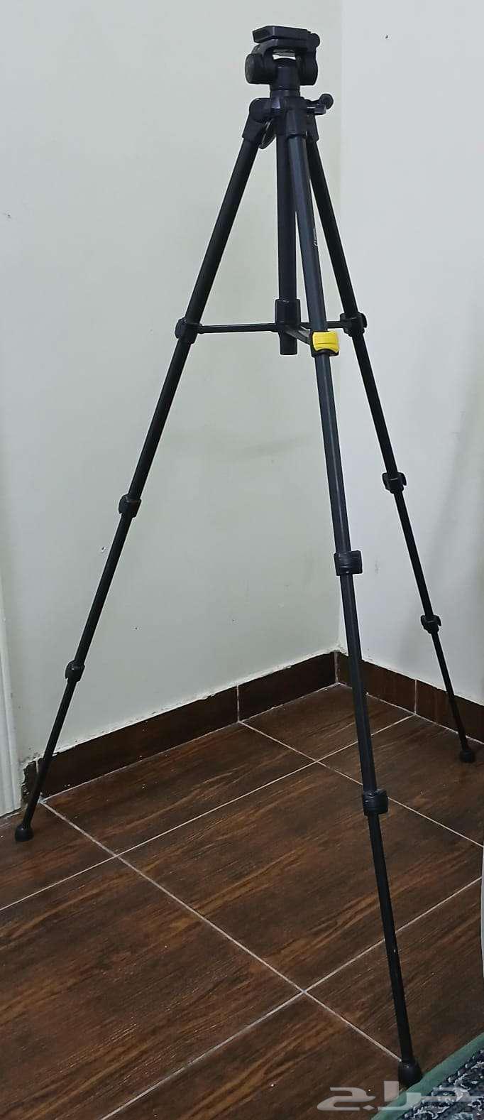 كاميرا كانون 250D استعمال خفيف جدا (عدة تصوير كاملة )64437517247747114