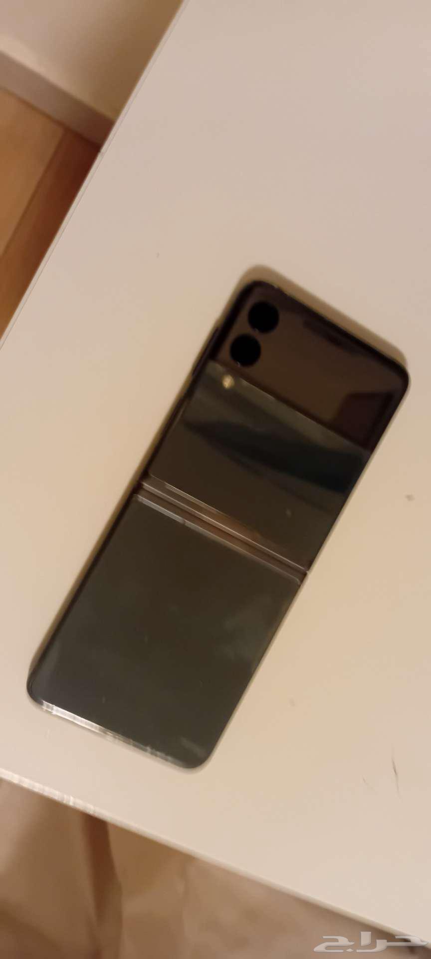للبيع زد فليب 3 z flip 3 الحد 1000 ريال64440656540419110