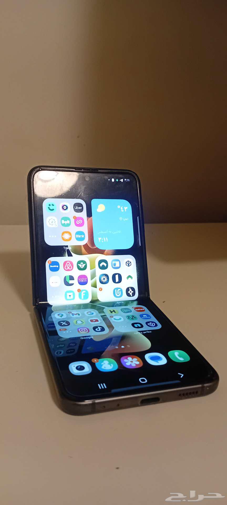 للبيع زد فليب 3 z flip 3 الحد 1000 ريال64440656540419112