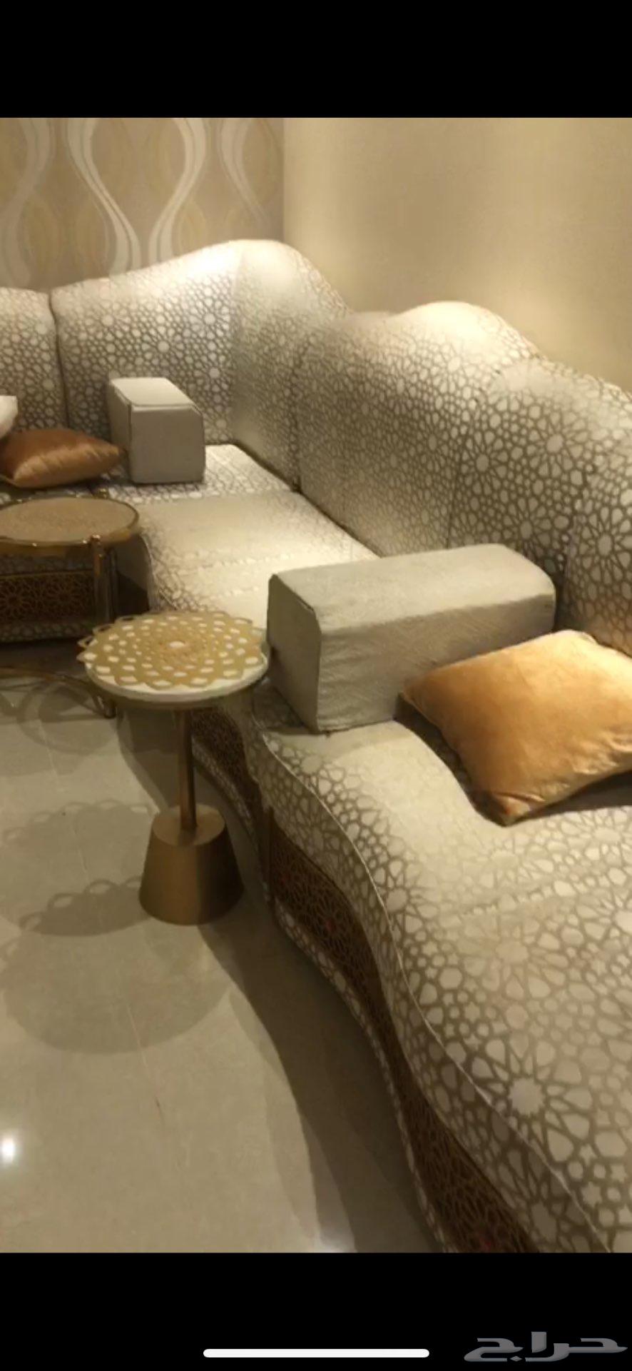 6x5 very clean connected sofa64436655182465111