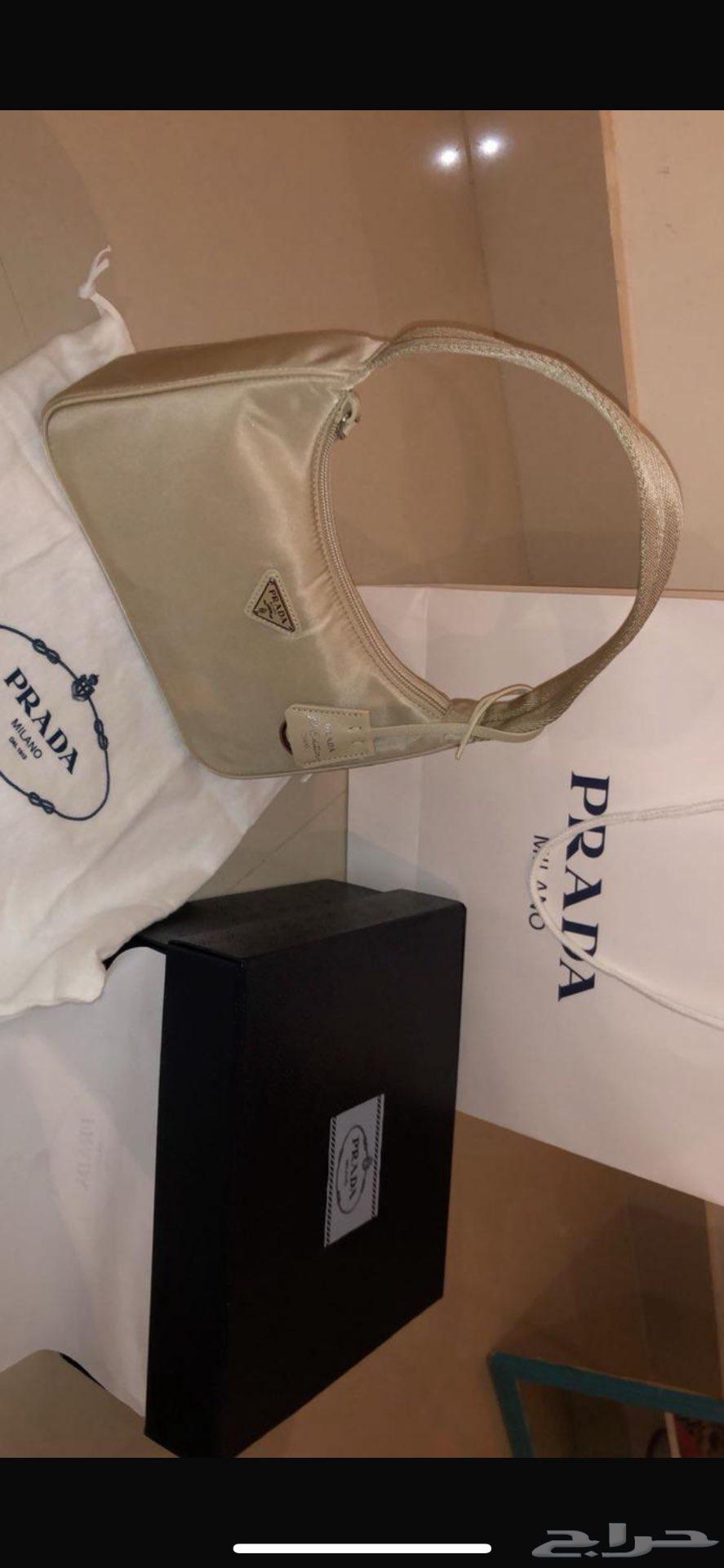 حقيبة برادا اصليه للبيع مع كامل ملحقاتها64436722075649111