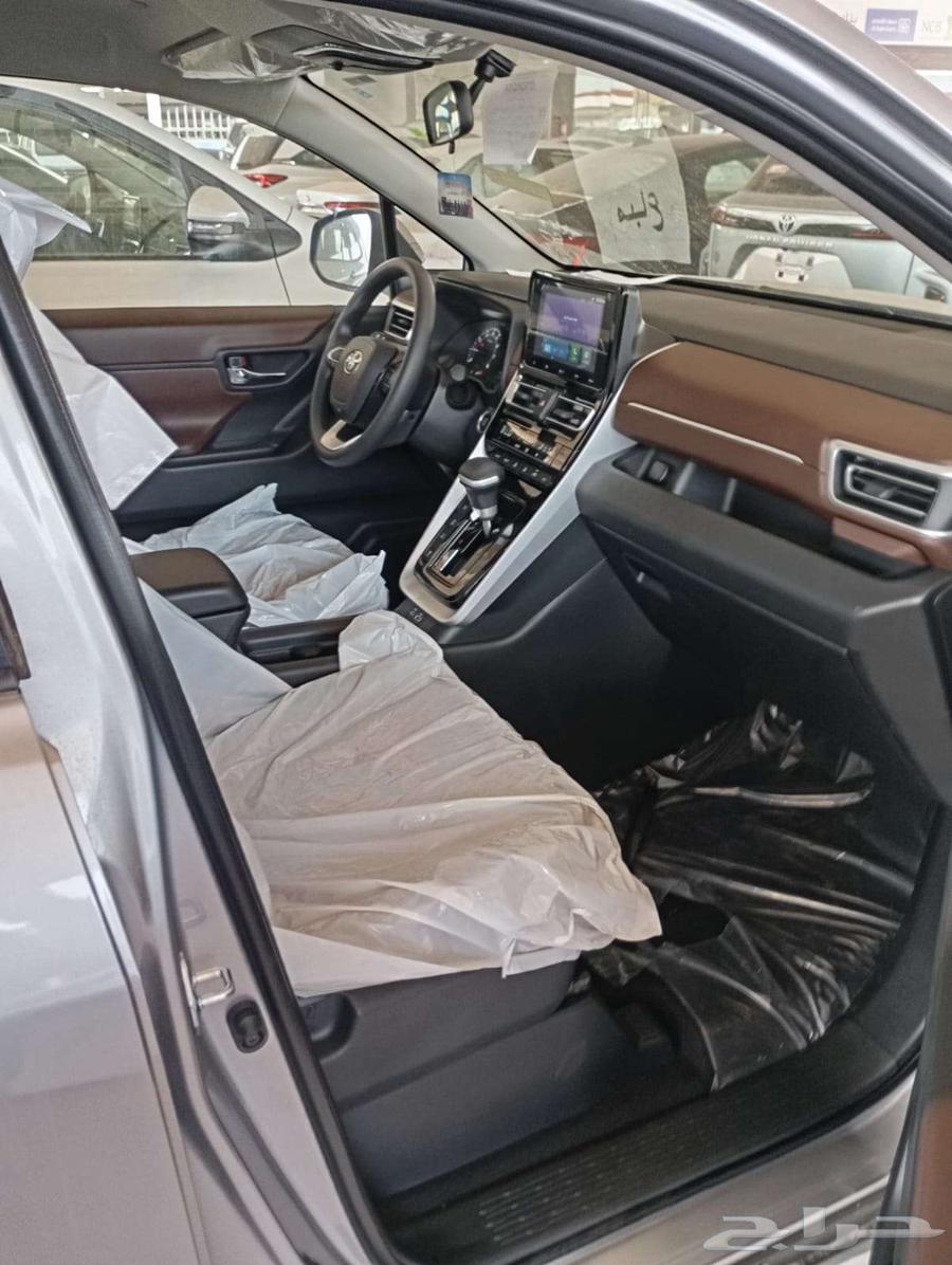 تويوتا انوفا 2025 GL بنزين عبداللطيف جميل64596315853058113