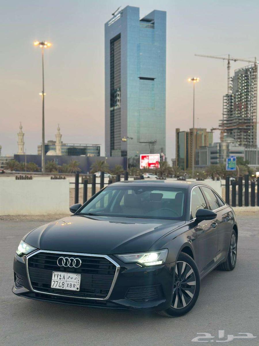 للبيع أودي A6 اللون اسود موديل 202264596464917121110