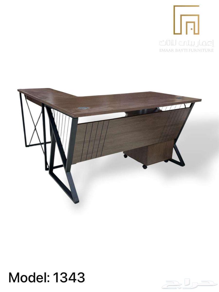 طاولة مكتب مودرن  أرجل معدنية بمجموعة ألوان زاهية64436279667202111