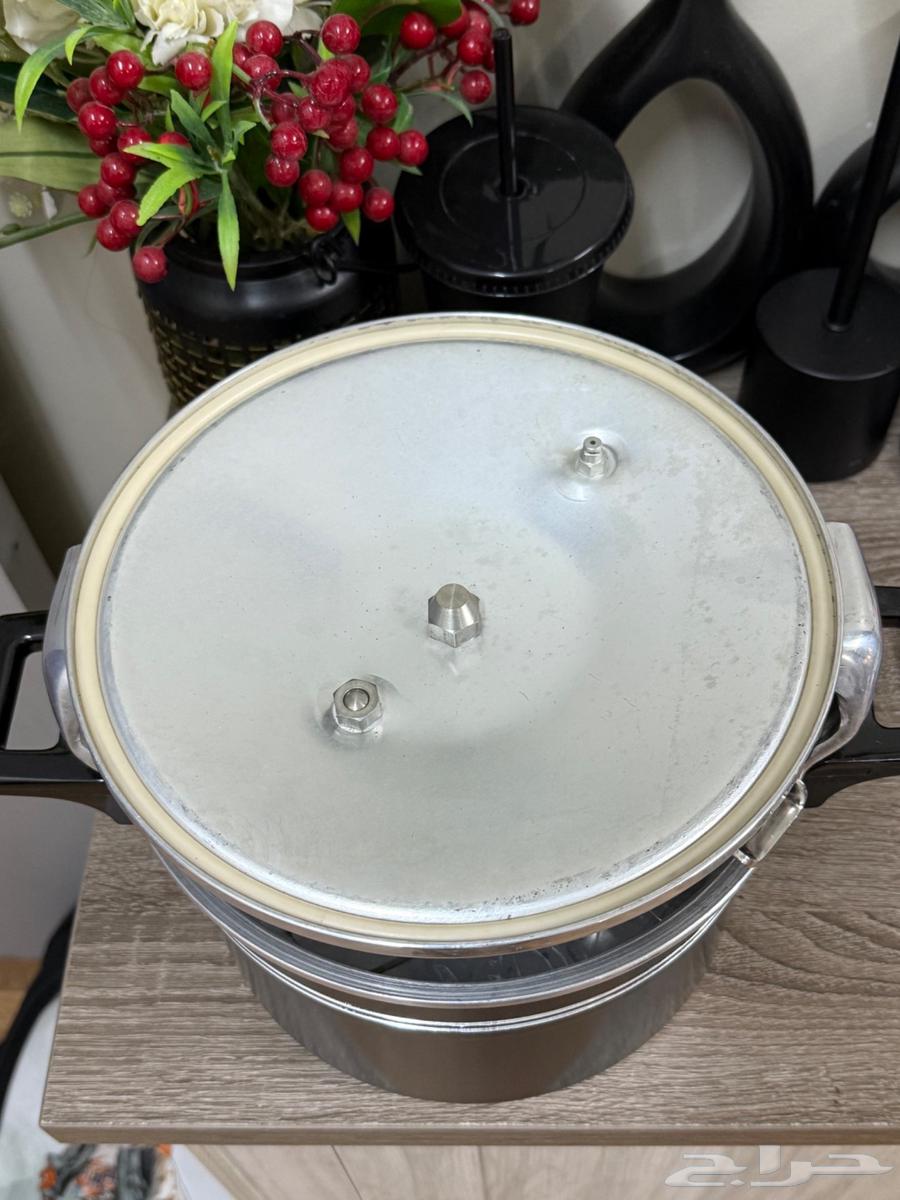 كاتم قدر سب اسود ملكي(تم البيع)64437935137153114