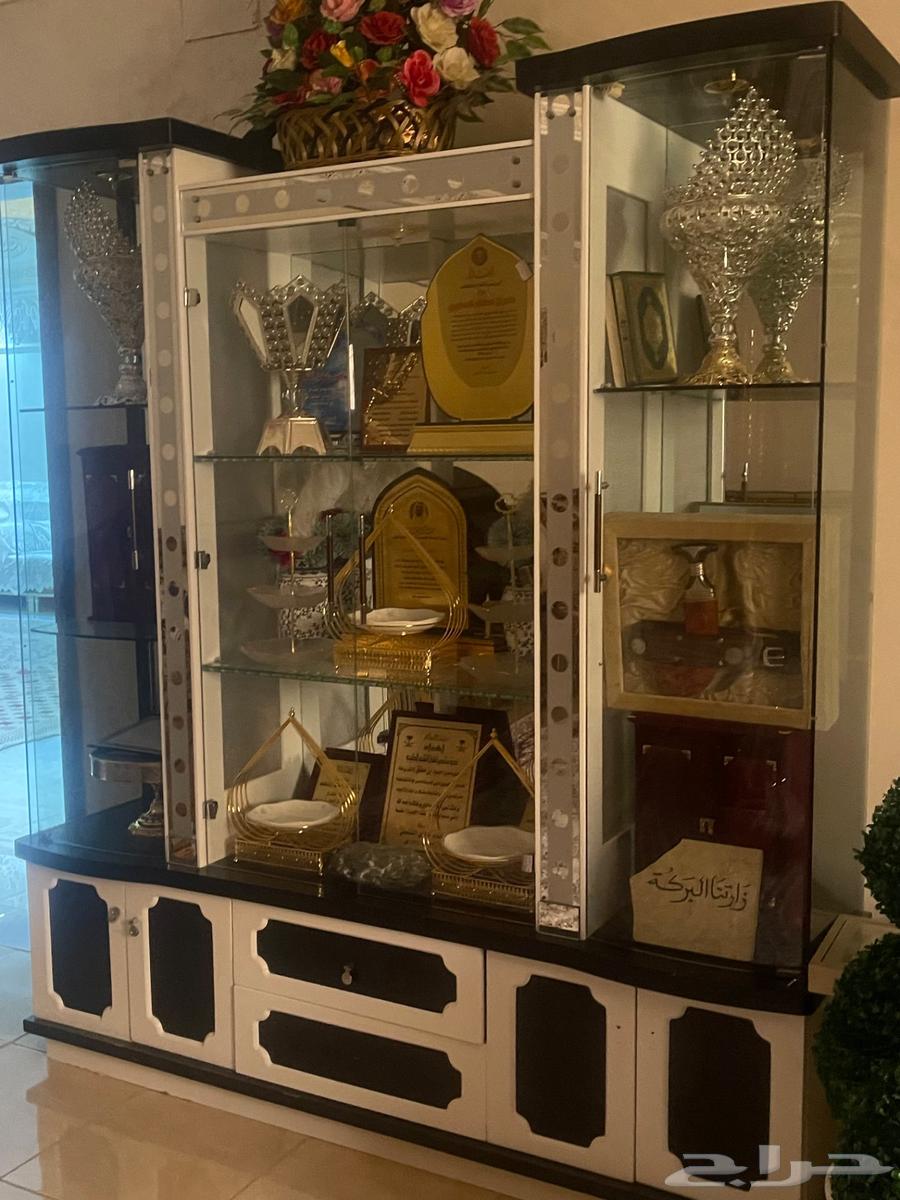 دولاب مكتبة زينة قزاز64437908336386112