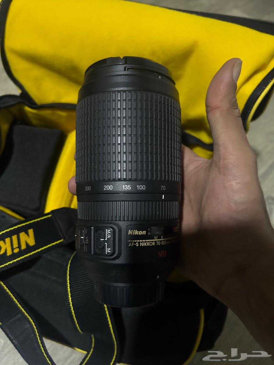 Nikon D5100 camera with lenses and complete set64438632182530112