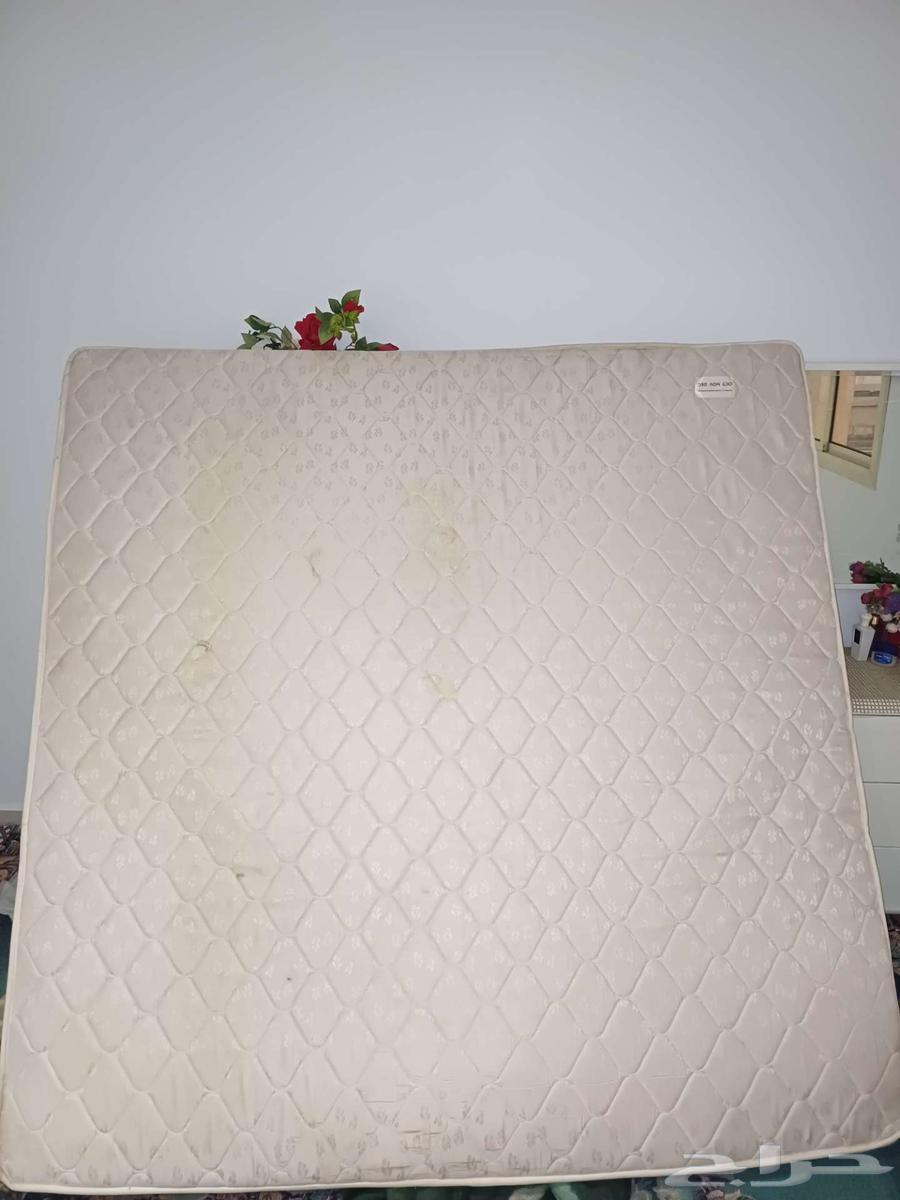 A slightly used mattress given for the sake of God64439582821505110