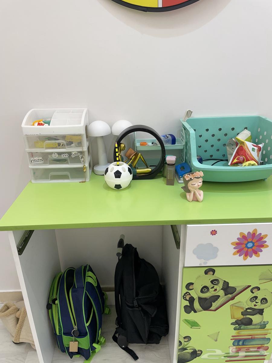 2 toddler beds with desks and drawer units64440219209219112