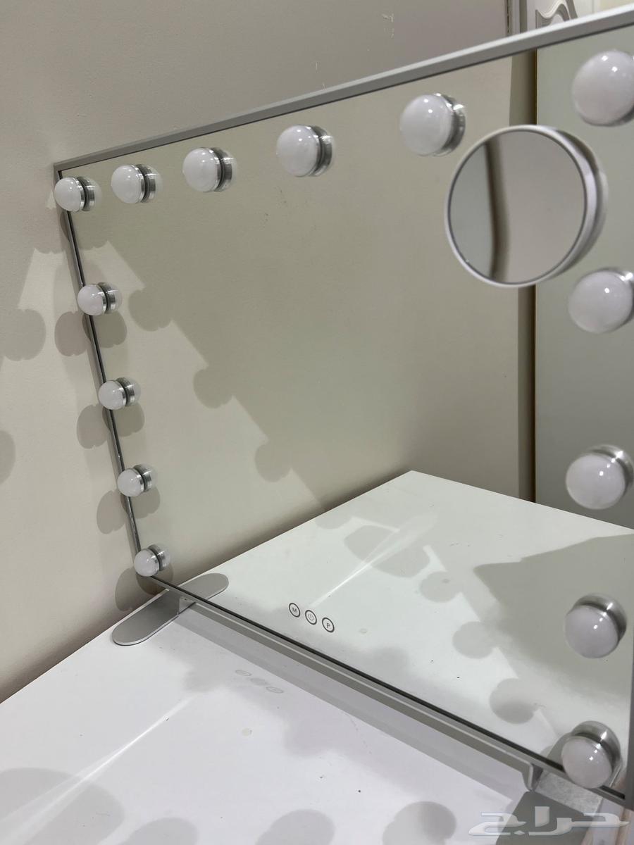 مرآة LED دائرية   3 درجات ألوان  شبه جديده64440329132289110