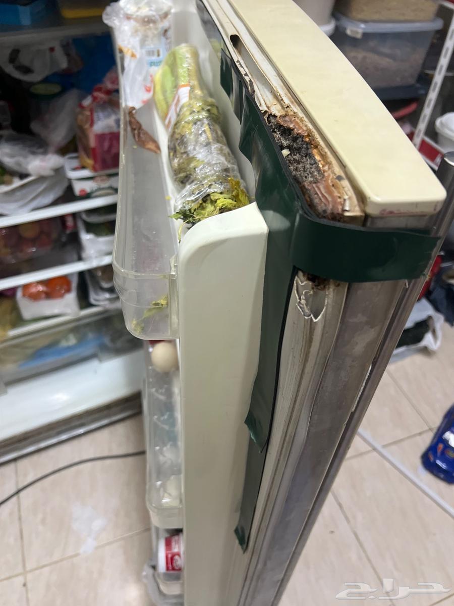 ثلاجه كبيره 220V للبيع عنيزه64441199069315110