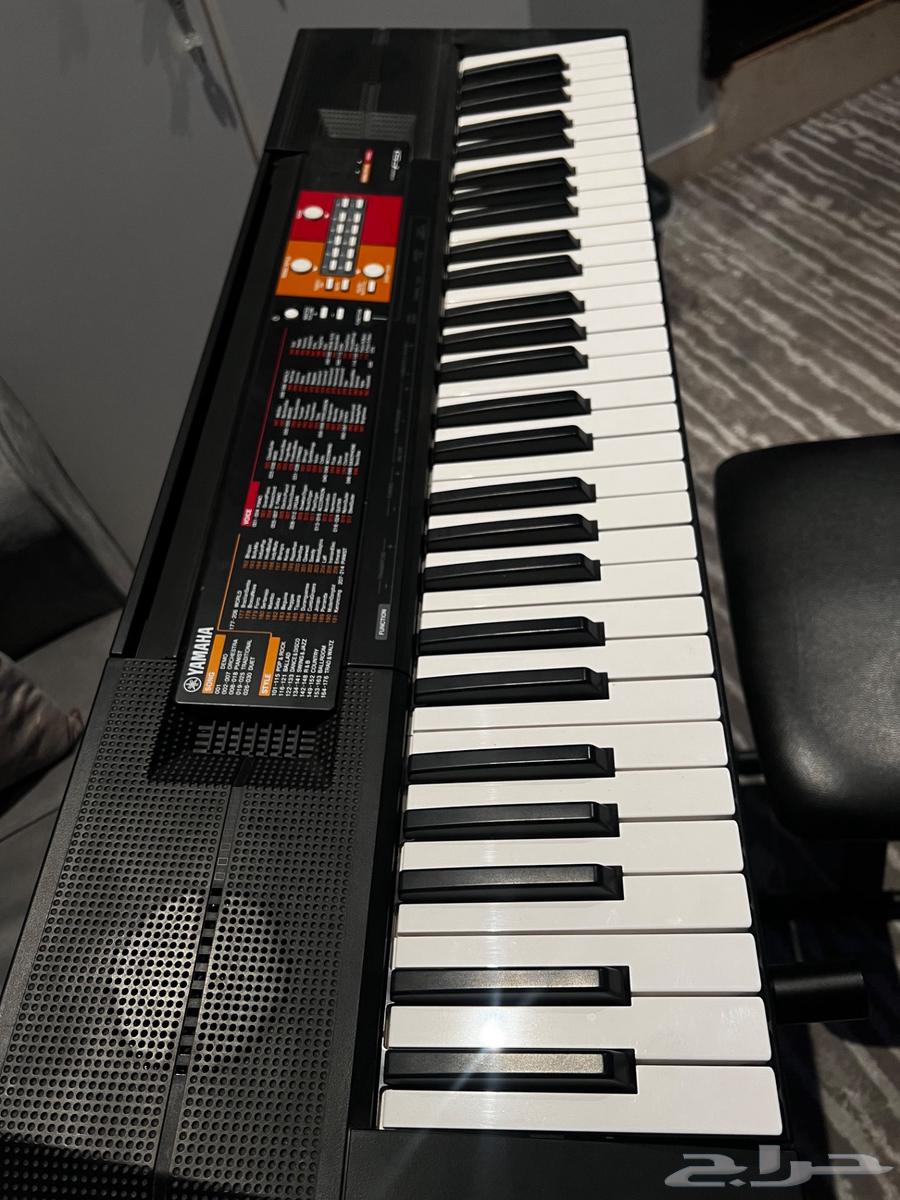 Yamaha organ with stand and seat64441691306625110