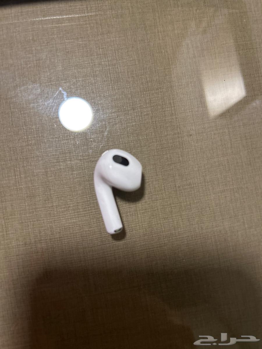 Left unit of third-generation AirPods64434470531075112