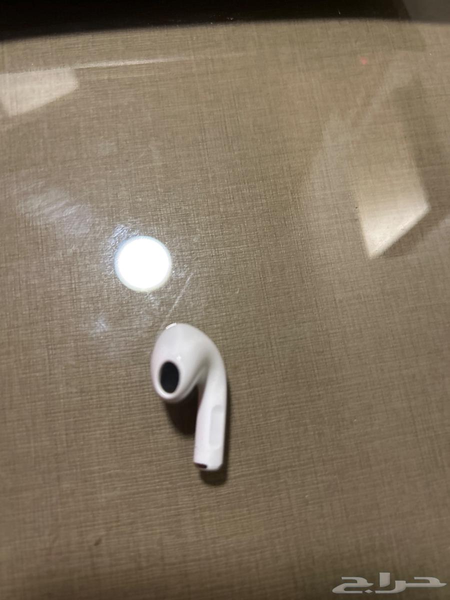 Left unit of third-generation AirPods64434470531075111