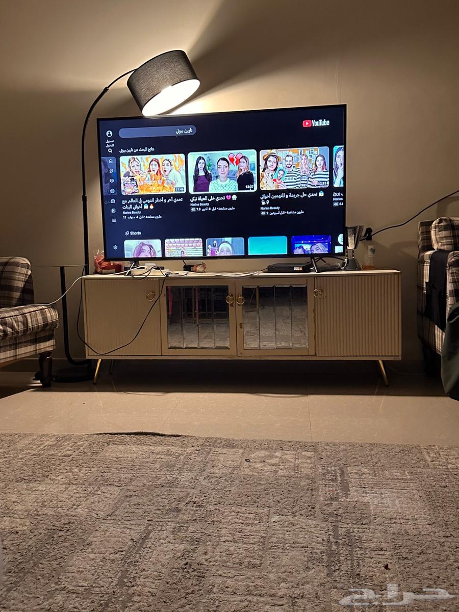 للبيع كنب مستعمل 10 أشخاص مع الطاوله والستاره64434578391938112