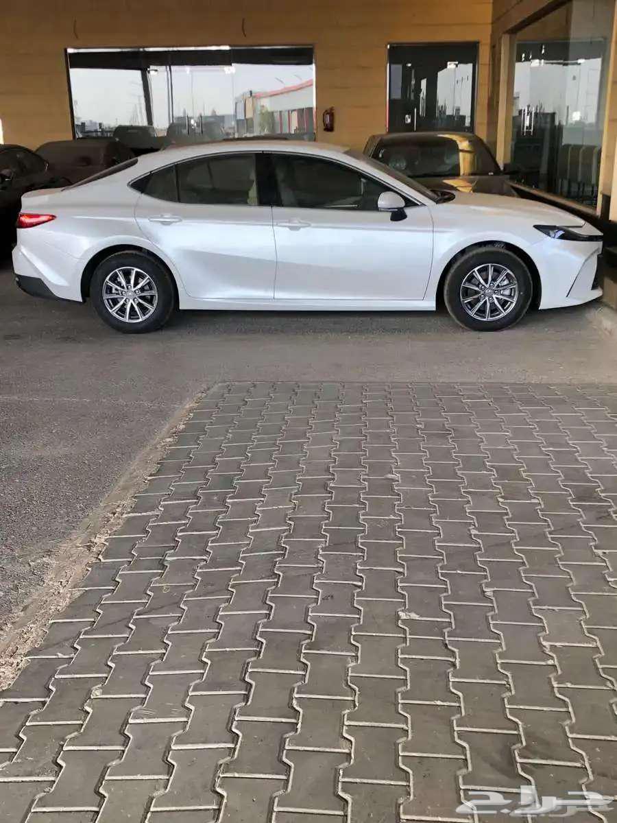 كامري E ستاندر بنزين سعودي 2025 بقسط 1680 لدى الحسن64594036521475112