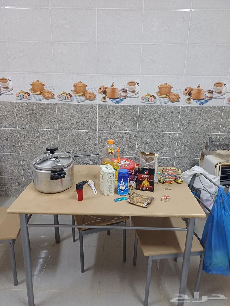 Al-shaped kitchen for sale with its utensils, dishes, refrigerator, freezer, and air conditioners64442816603650111