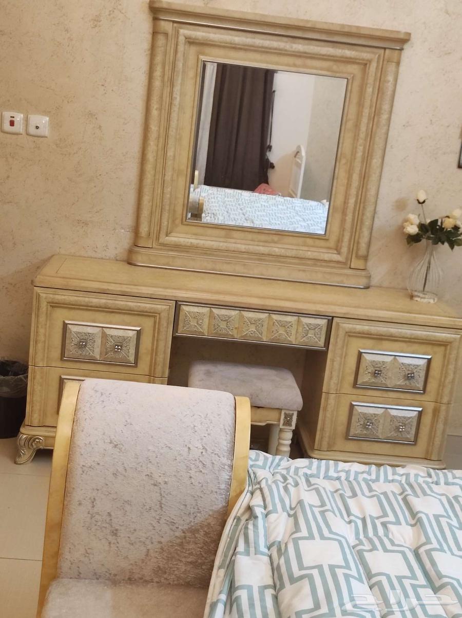 غرفه نوم 7 قطع وكنب زاويه مع ستاره وسجاد للبيع64440124020993111