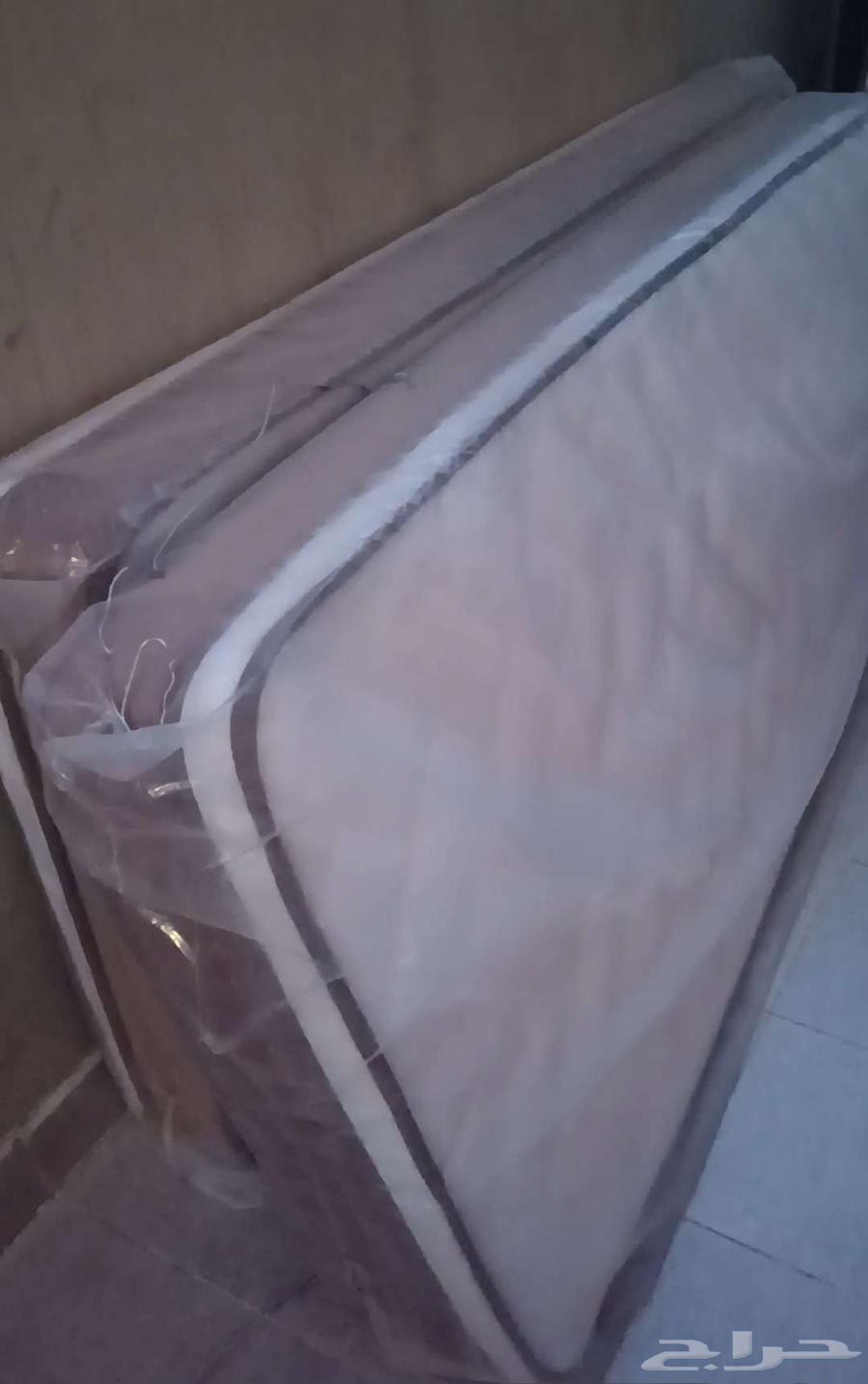 Two beds with two new mattresses64442857166211110