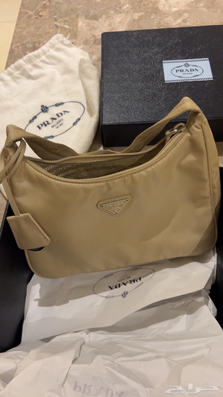 حقيبة برادا اصليه للبيع مع كامل ملحقاتها64436722075649113