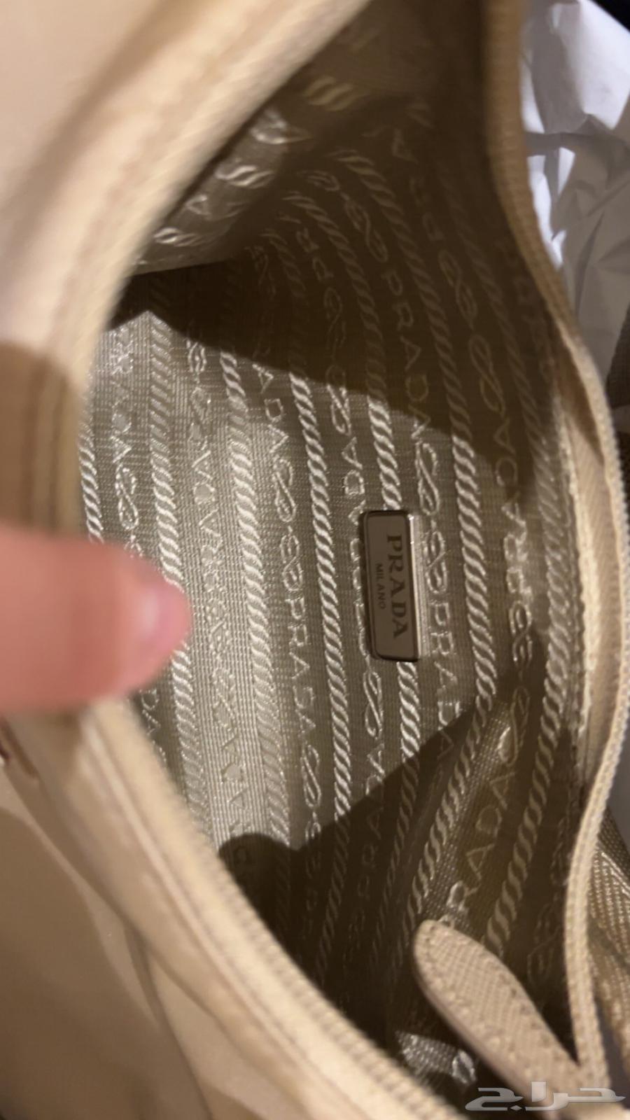 حقيبة برادا اصليه للبيع مع كامل ملحقاتها64436722075649112