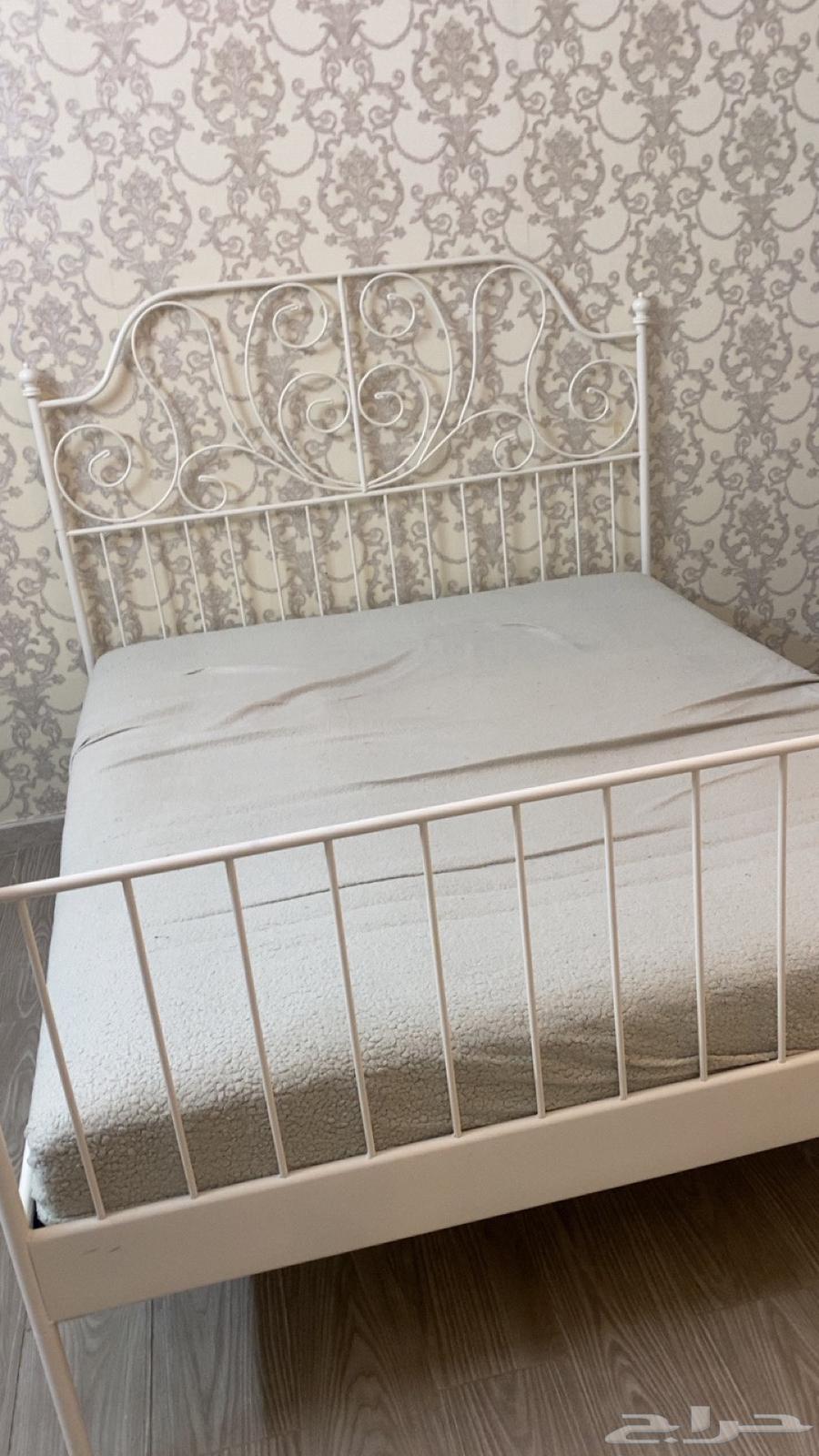 سرير مع مرتبة من ايكيا64437112745219111