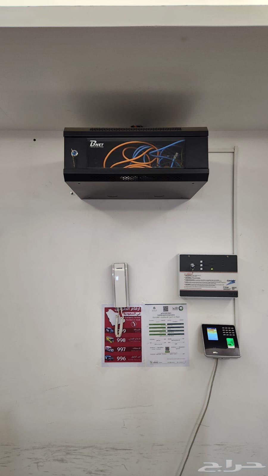 4 كاميرات مراقبة وسيرفر مستعل للبيع العاجل64437423153667110