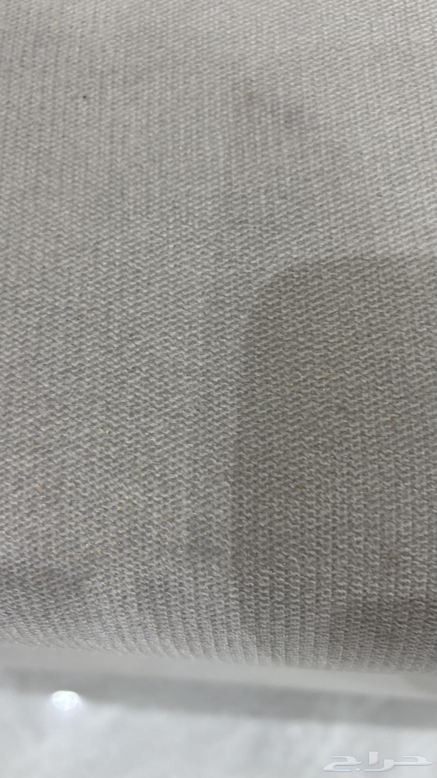 كنب رمادي مودرن شبه جديد مع ستارة وخداديات64440301812481112