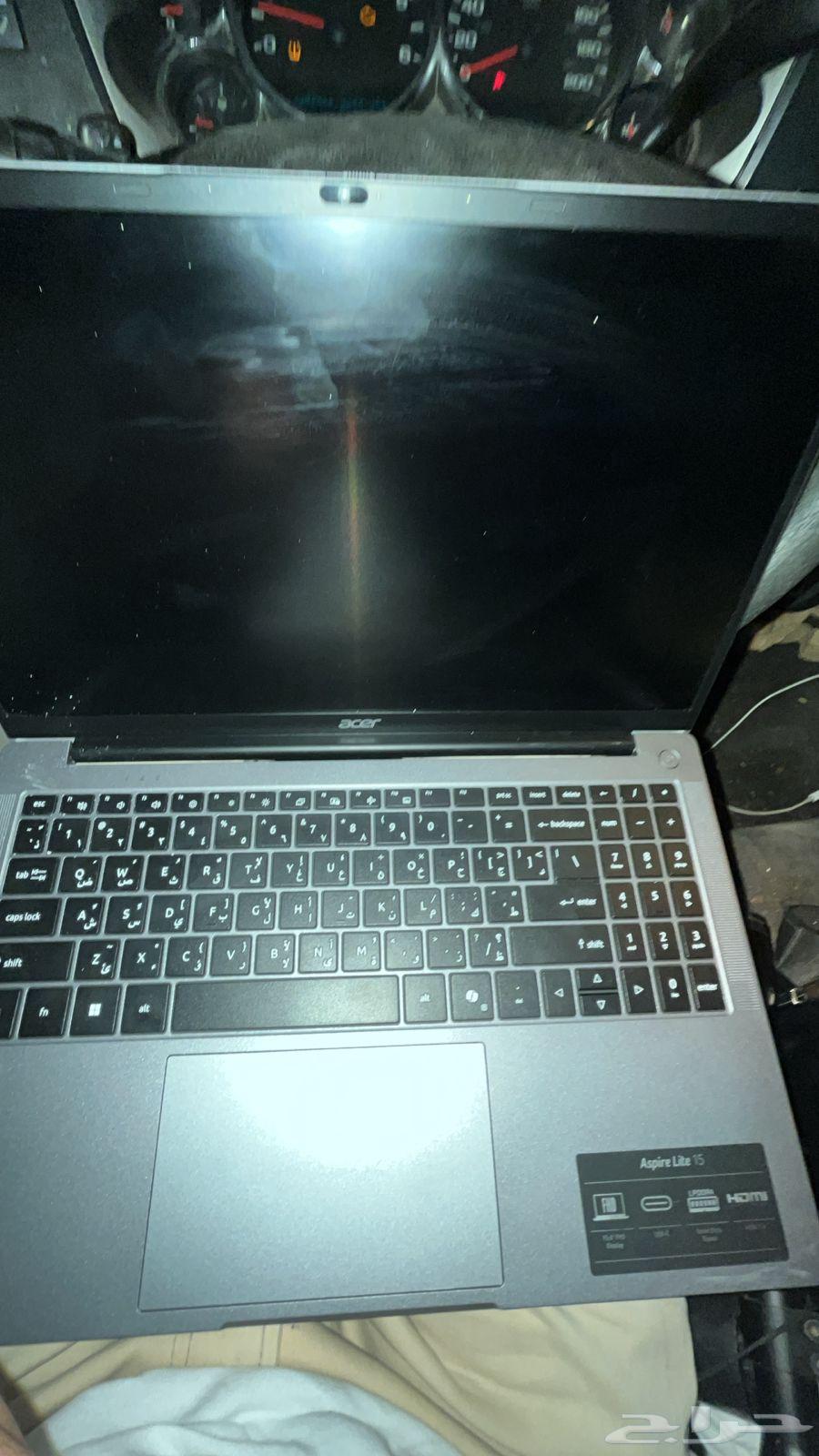 للبيع لابتوب أيسر نظيف64441444962691110