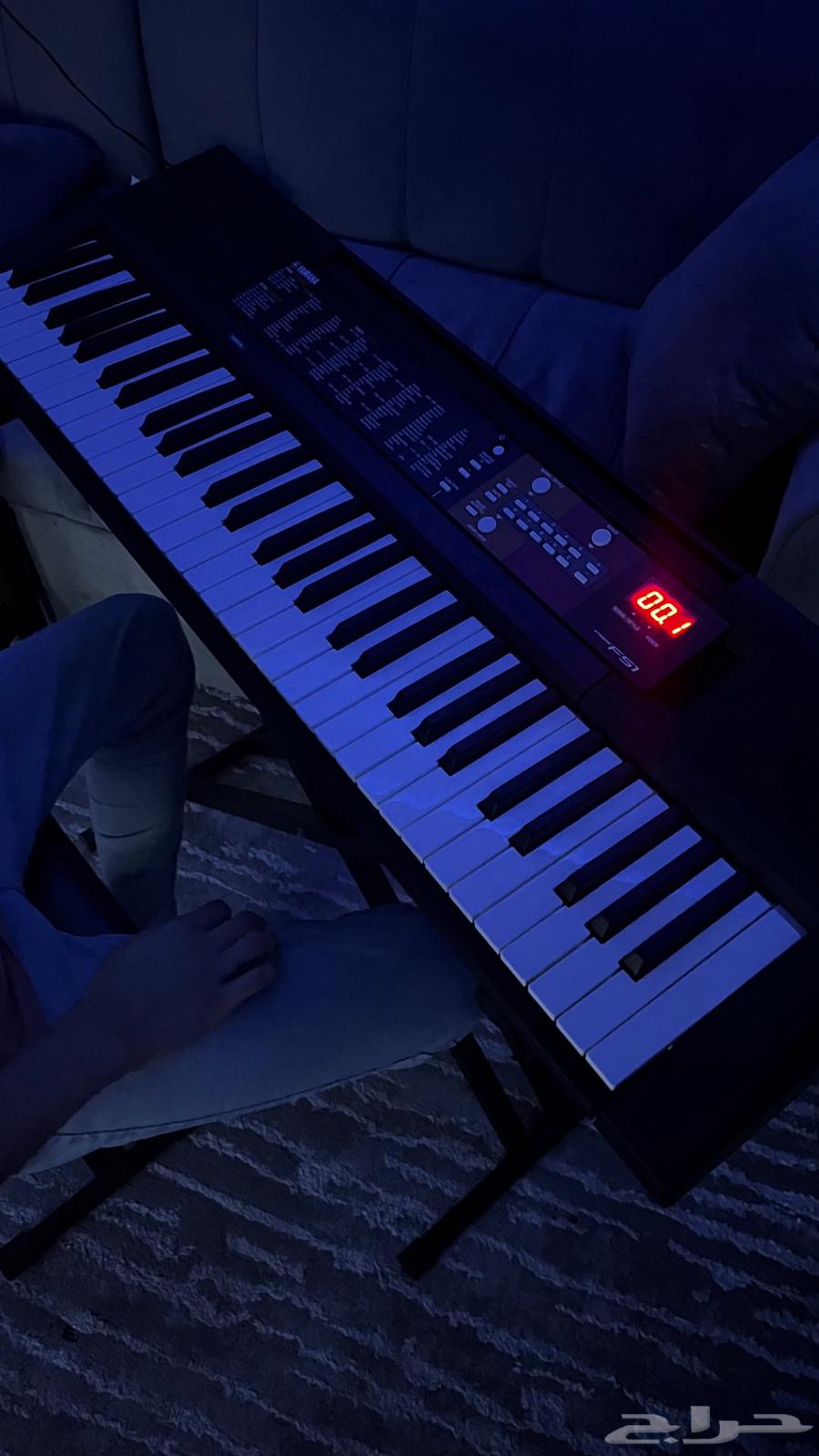 Yamaha organ with stand and seat64441691306625114