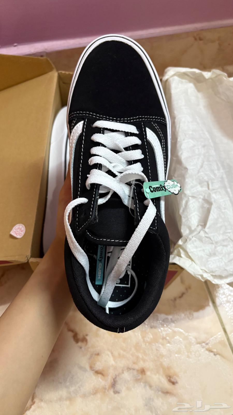 حذاء سنيكرز فانز64434687731842112