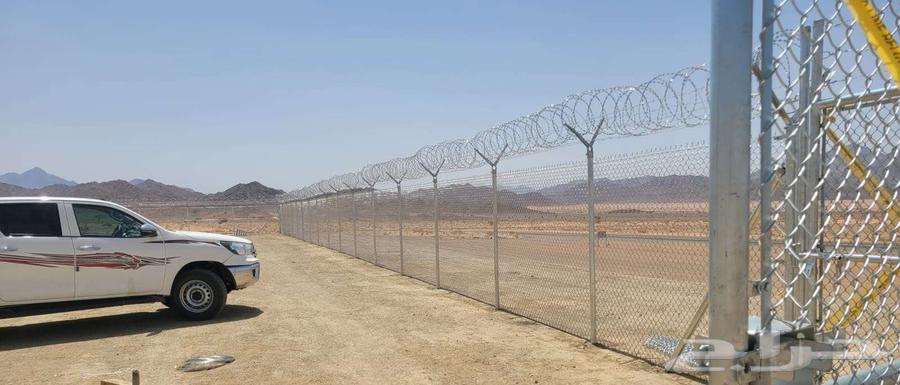 Barbed wire contractor, all types of fences, barbed wire fencing, shades, stone rubber64557628826371113