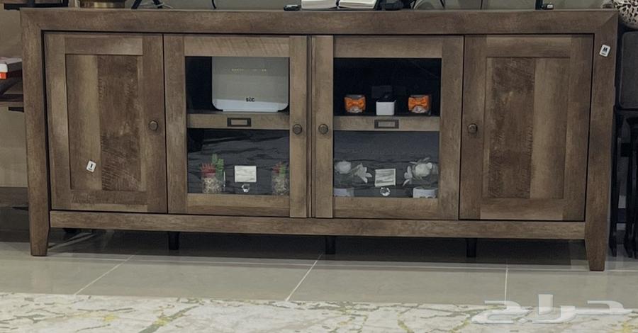 مكتبة تلفزيون وقطع كنب شبه جديد64440546574209110