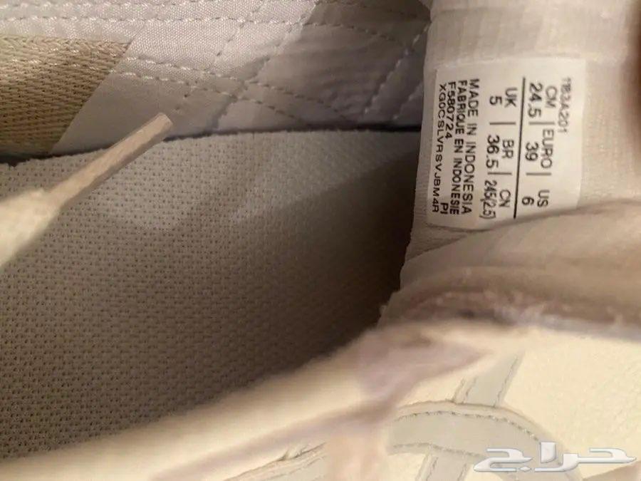 حذاء رياضي ماركة onitsuka tiger اليابانية64435640541697113