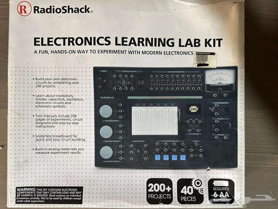 معمل تعلم الاليكترونيات من راديو شاك64437935121537111