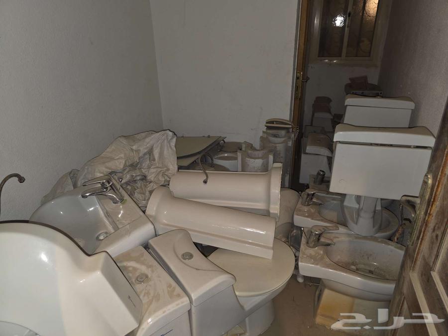 بيع كراسي حمام و مغاسل رخام و مظلتين سيارة على السوم64439904270465110