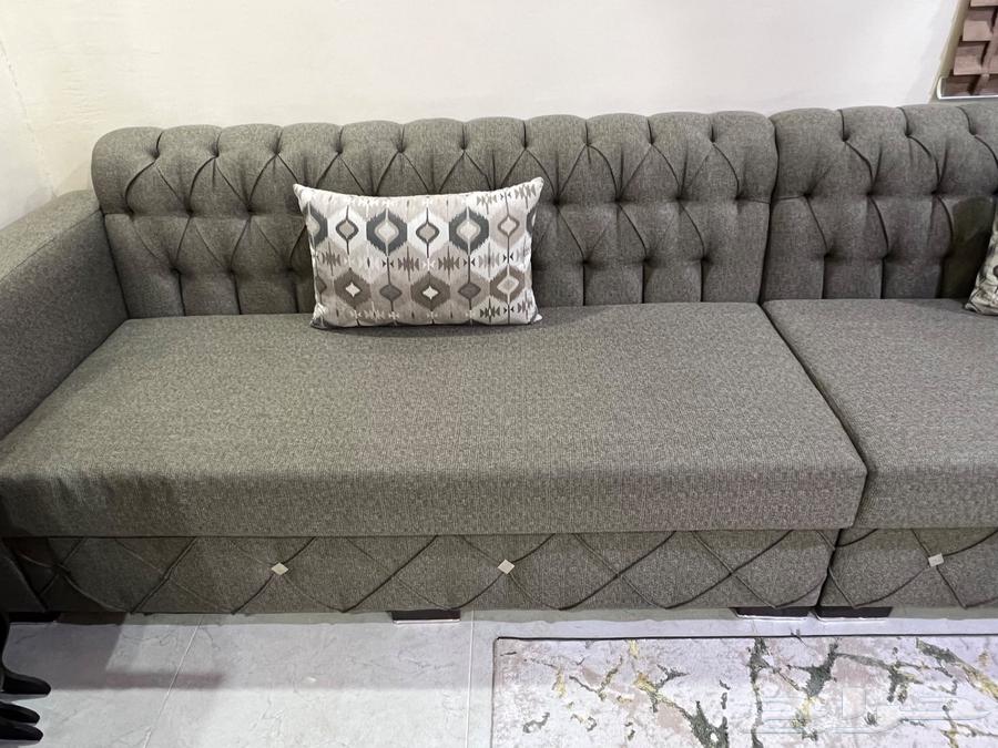 مكتبة تلفزيون وقطع كنب شبه جديد64440546574209113