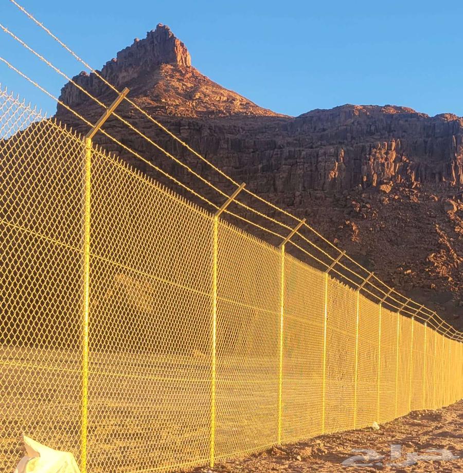 Barbed wire contractor, all types of fences, barbed wire fencing, shades, stone rubber64557628826371111