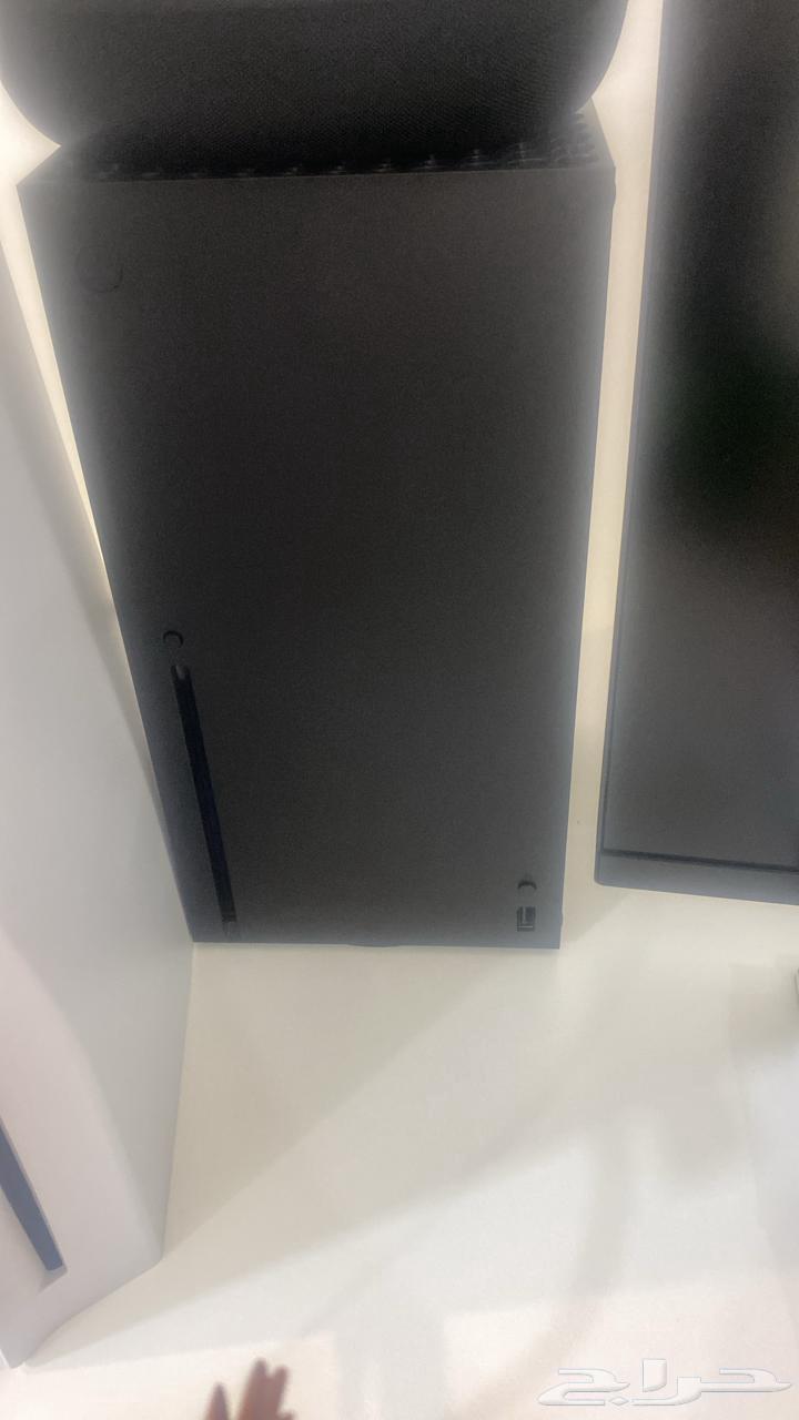 Xbox One X 1TB with Professional Controller64446496660993110