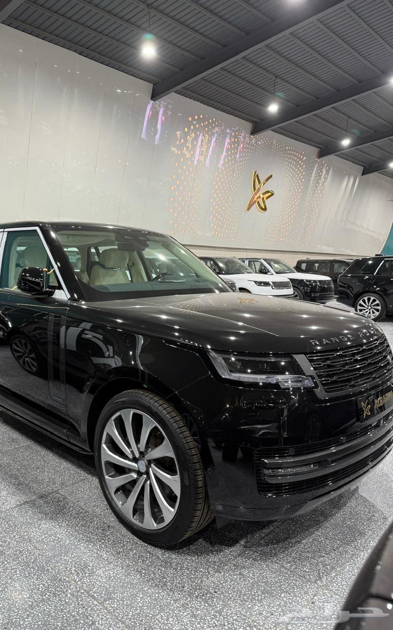 رنج روفر أوتوبايوقرافي أسود داخل أوفوايت 2025 ضمان الناغي64587503408386110