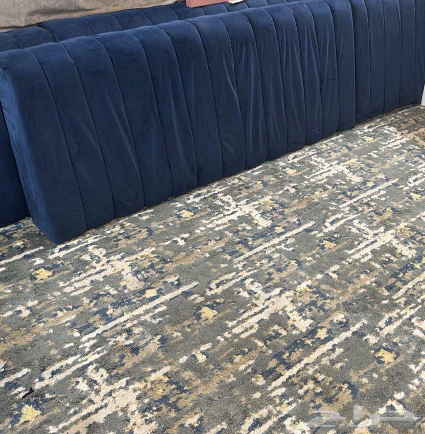 Pillows and carpet64447586866306110