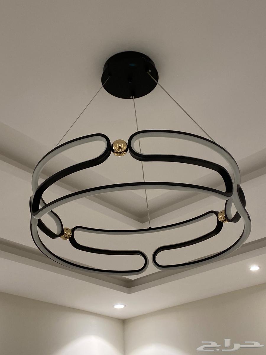 New chandelier, used and clean64445878876291113