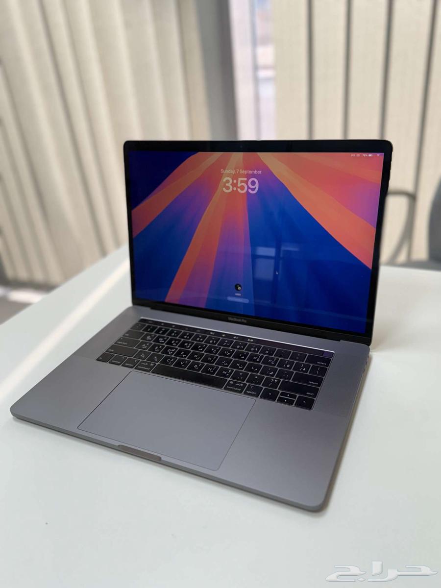 ماك بوك برو - 15 انش - مع شريط اللمس Touch bar64446189451905111