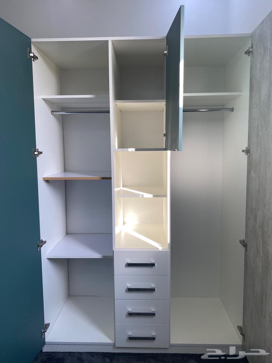 دولاب خشب نظيف للبيع64447349256705110