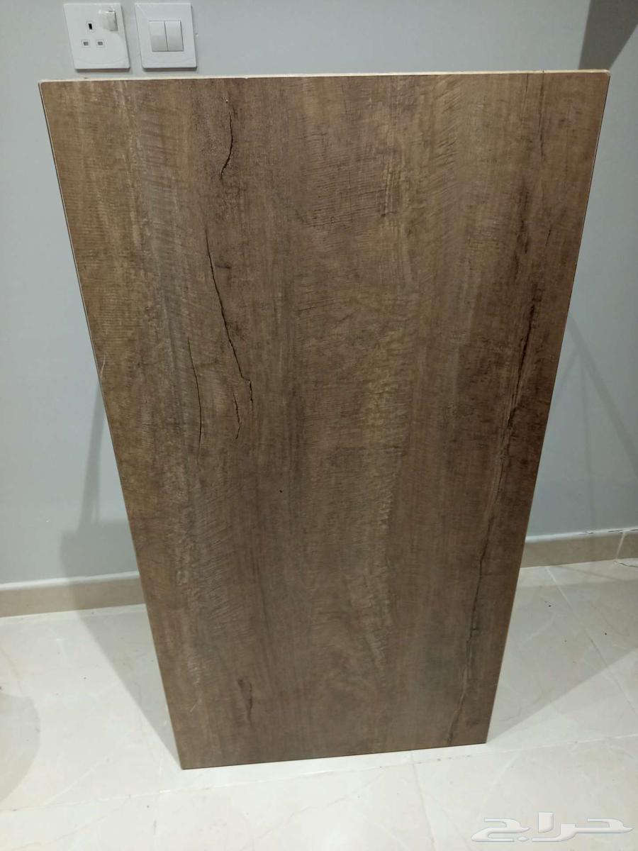 طاولة غير مستعملة ب50 سبب البيع لم تناسب الاثاث64448806709249111