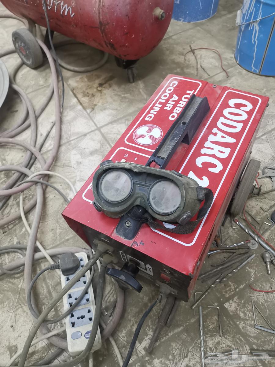 General air conditioner, new 270 welding machine, and used 250 welding machine64449154118915111