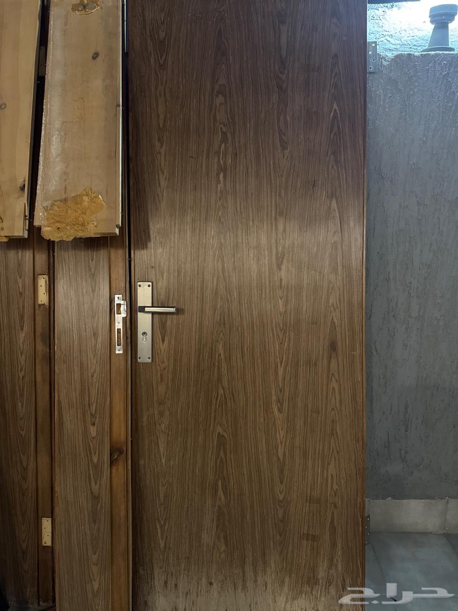 4 doors suitable for use with hooks64449261256578110