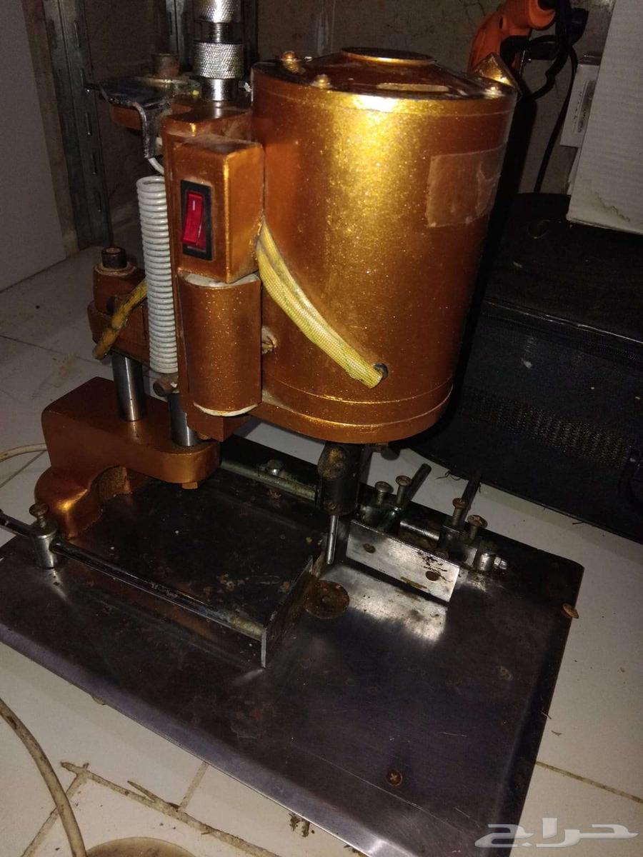 Paper and bag punching dynamo for printing presses, as well as drill with base64450050214531113