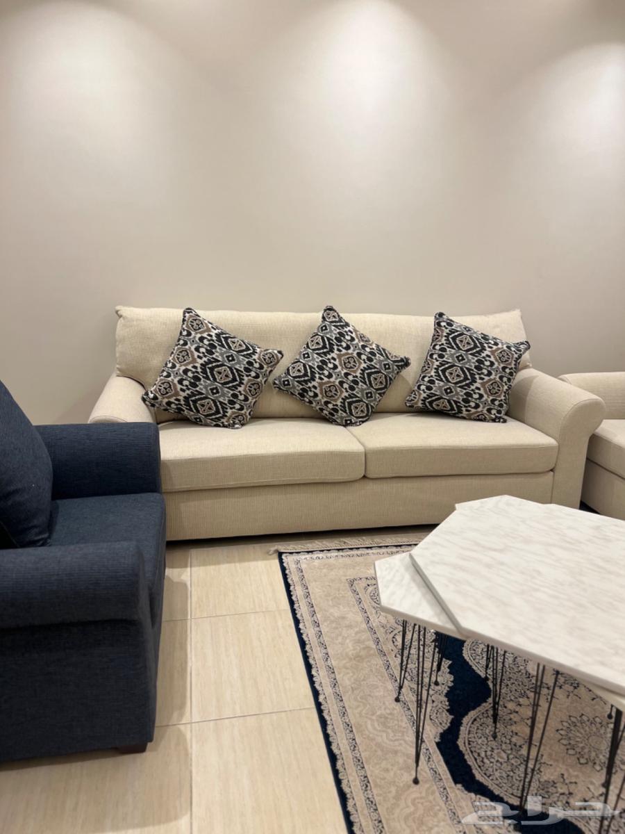 Sofa and service tables, lightly used, for sale64449996038530110